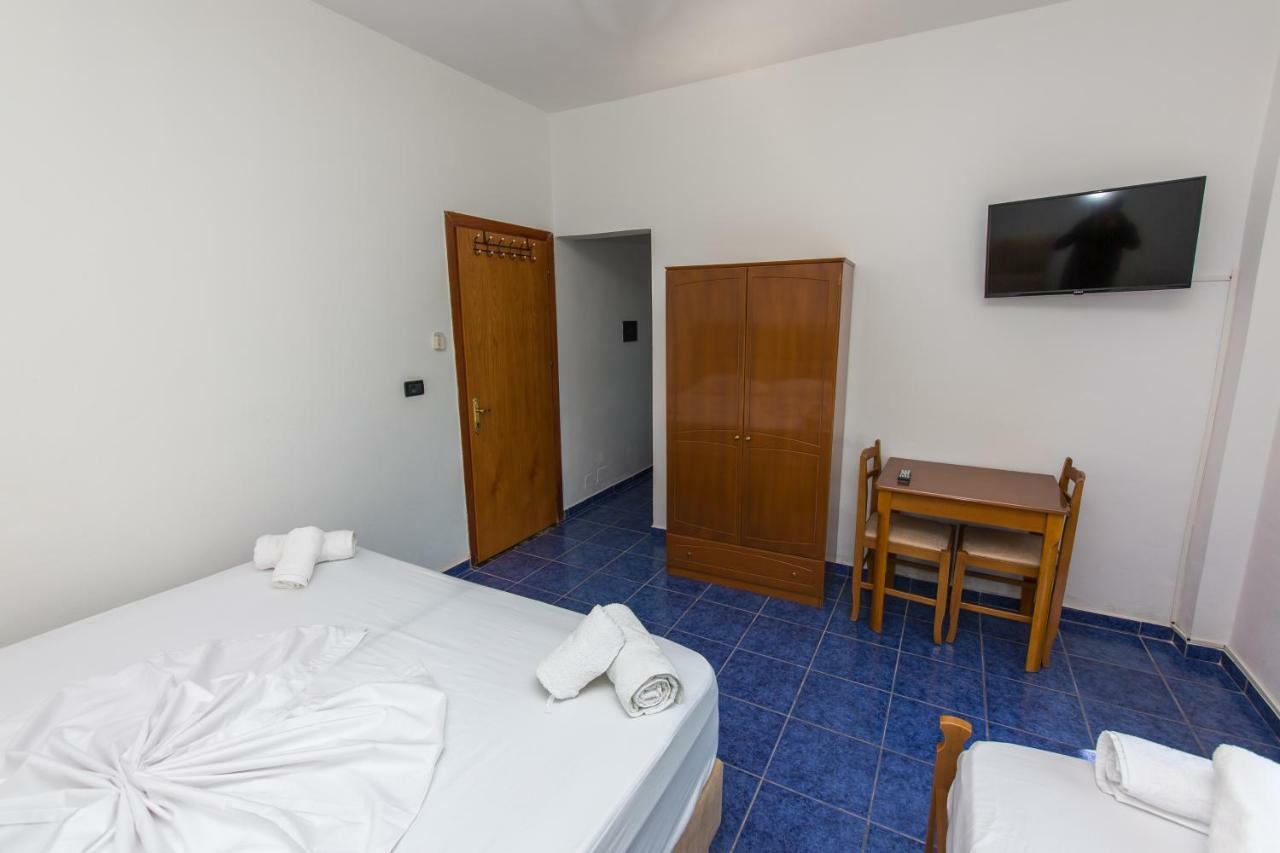 Blue Heaven Hotel Sarandë Eksteriør billede