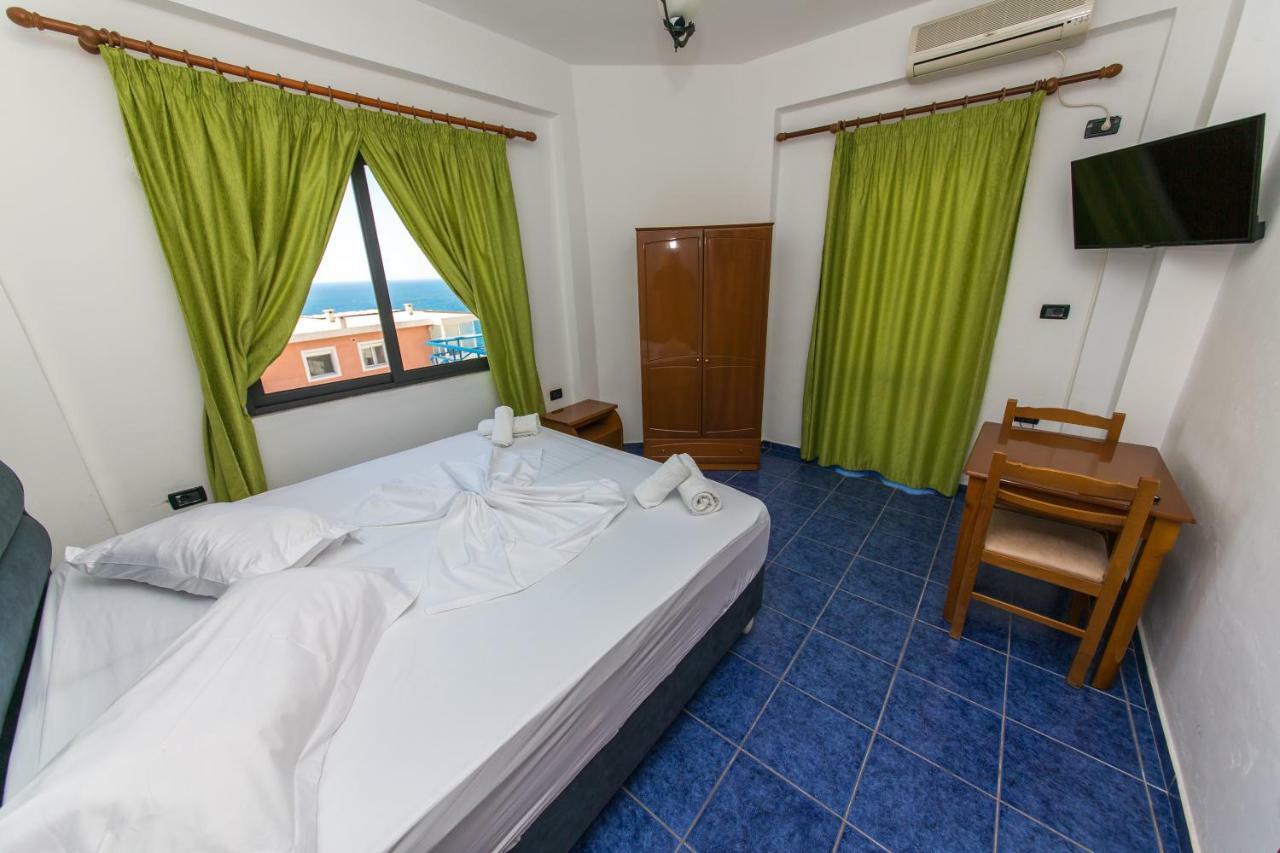 Blue Heaven Hotel Sarandë Eksteriør billede