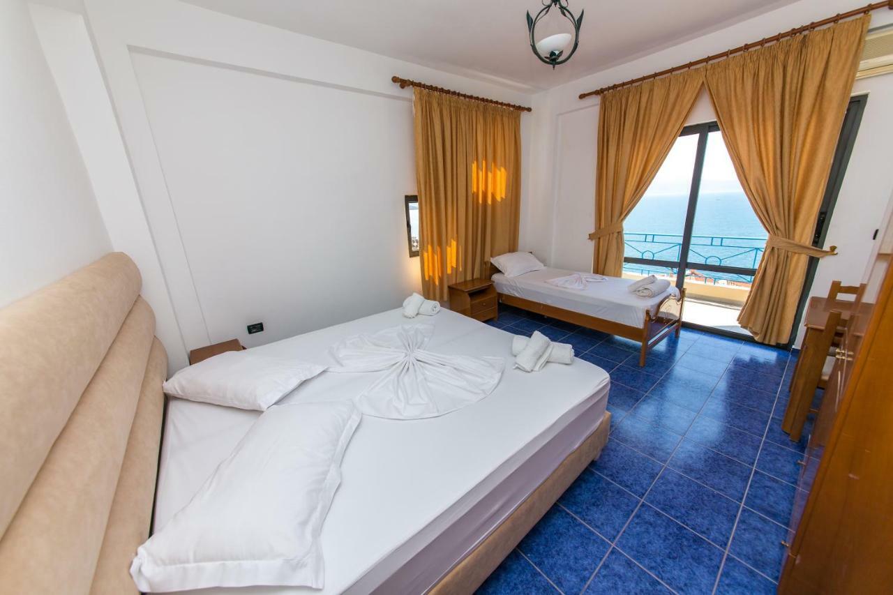 Blue Heaven Hotel Sarandë Eksteriør billede